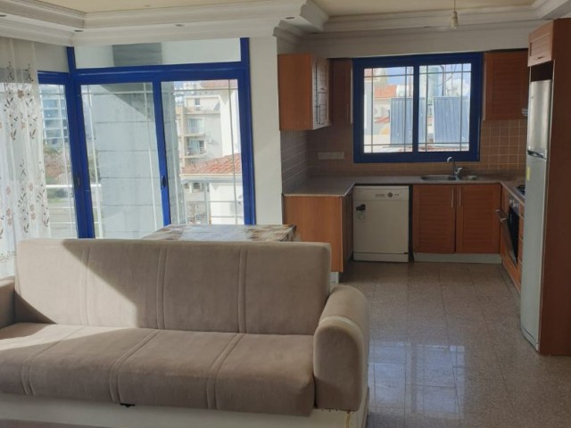 2+1 WOHNUNG ZU VERMIETEN IM KYRENIA CENTER