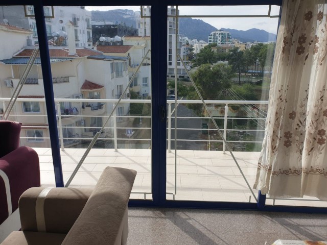 2+1 WOHNUNG ZU VERMIETEN IM KYRENIA CENTER