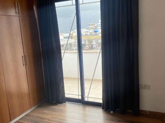 2+1 WOHNUNG ZU VERMIETEN IM KYRENIA CENTER