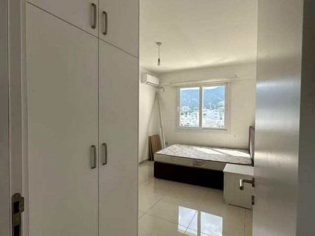 SCHÖNES 3+1-PENTHOUSE IM KYRENIA-ZENTRUM