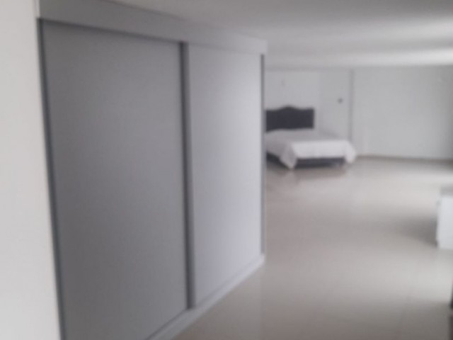 LUXUS 4+1 PENTHOUSE ZU VERMIETEN IM KYRENIA CENTER