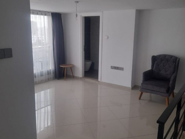 LUKS 4+1 KIRALIK PENTHOUSE GIRNE MERKEZDE