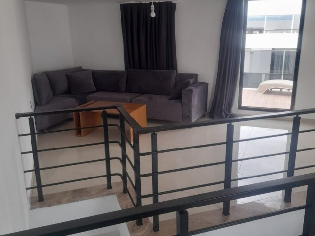 LUXUS 4+1 PENTHOUSE ZU VERMIETEN IM KYRENIA CENTER