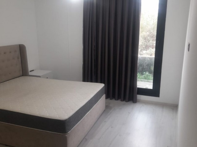 LUXUS-3+1-WOHNUNG MIT BADEZIMMER ZU VERMIETEN IM KYRENIA CENTER