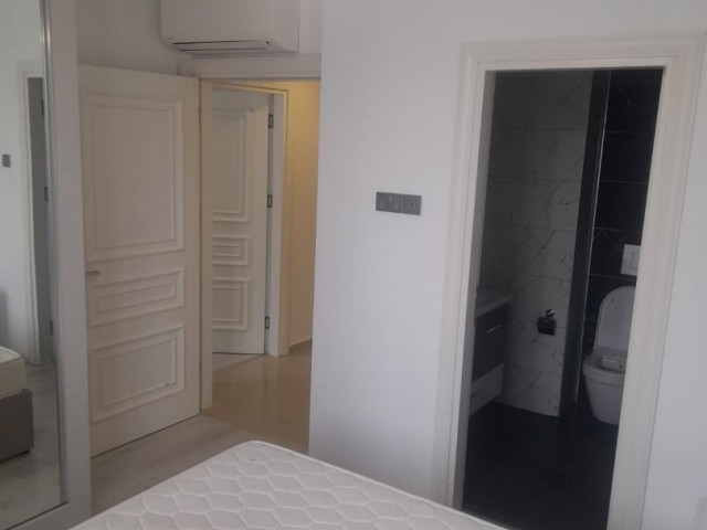 LUXUS-3+1-WOHNUNG MIT BADEZIMMER ZU VERMIETEN IM KYRENIA CENTER