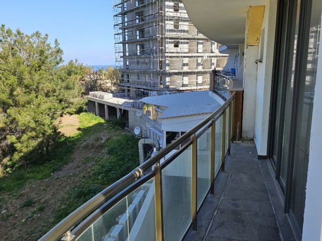 ENSUITE UNFURNISHED 3+1 APARTMENT IN GIRNE 