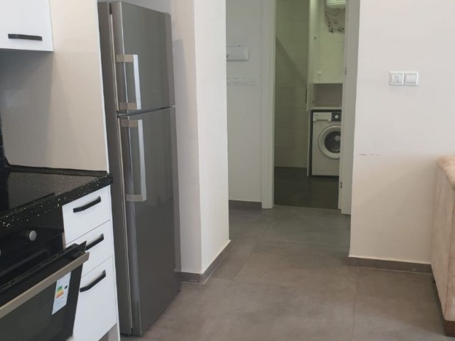 LUXUS-1+1-WOHNUNG ZU VERMIETEN IM KYRENIA-ZENTRUM