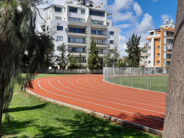 Lefkoşa Merkezde Önü Kapanmaz Barbekü Şömineli  180 M2 KOÇAN HAZIR   PENTHOUSE  