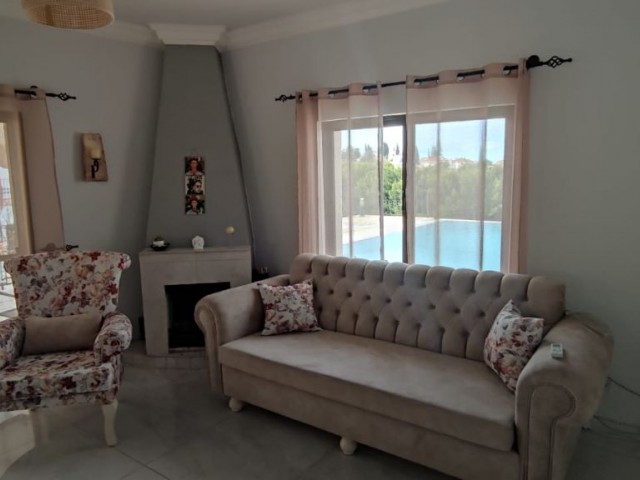 Girne Alsancak'ta 3+1 Özel Havuzlu Bungalow