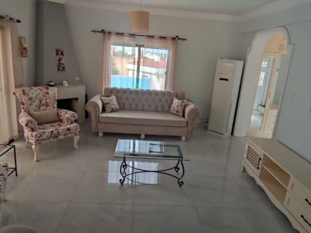 Girne Alsancak'ta 3+1 Özel Havuzlu Bungalow