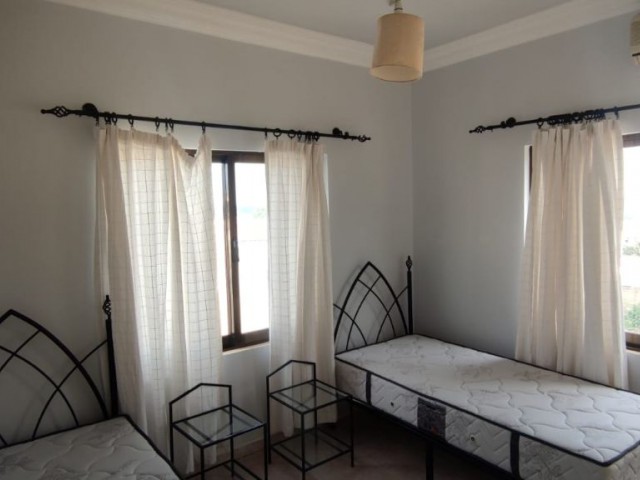 Girne Alsancak'ta 3+1 Özel Havuzlu Bungalow