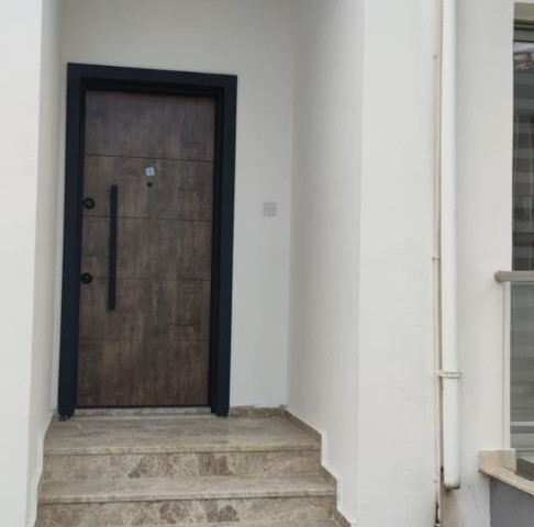 Flat To Rent in Alsancak, Kyrenia