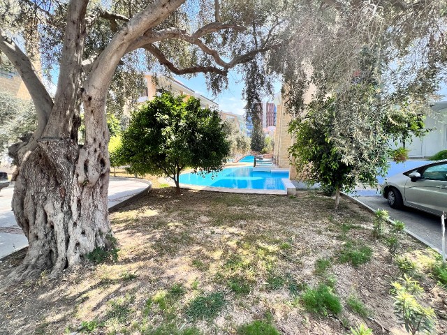 Apartment Mit Pool In Türkischem Eigentum Im Zentrum Von Kyrenia ** 