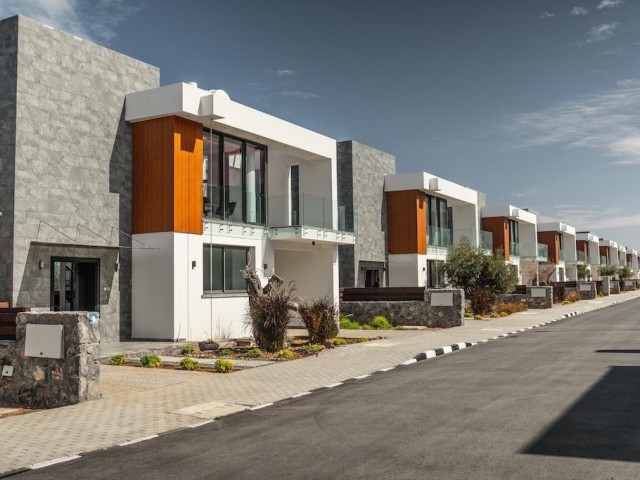 4 + 1 Duplex Villen mit Pool Option zum Verkauf in ausgezeichneter Lage in Kyrenia Ozanköy ** 