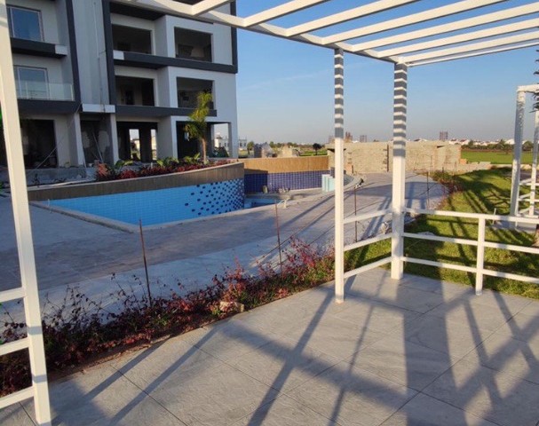 Luxury 2 and 3 bedroom apartments in iskele bahceler with sea view