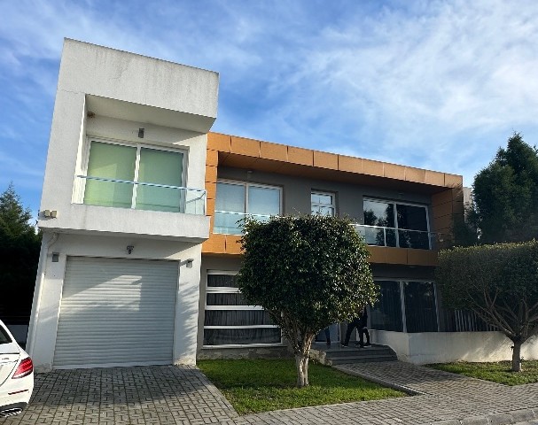 Wunderschöne Villa mit privatem Pool auf dem Gelände „Saklikent“.