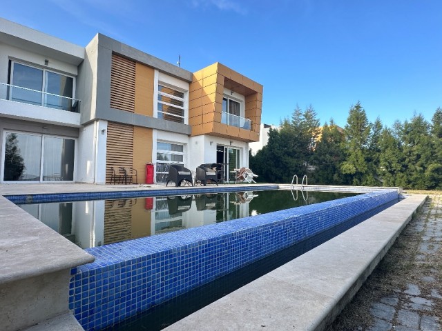 Wunderschöne Villa mit privatem Pool auf dem Gelände „Saklikent“.