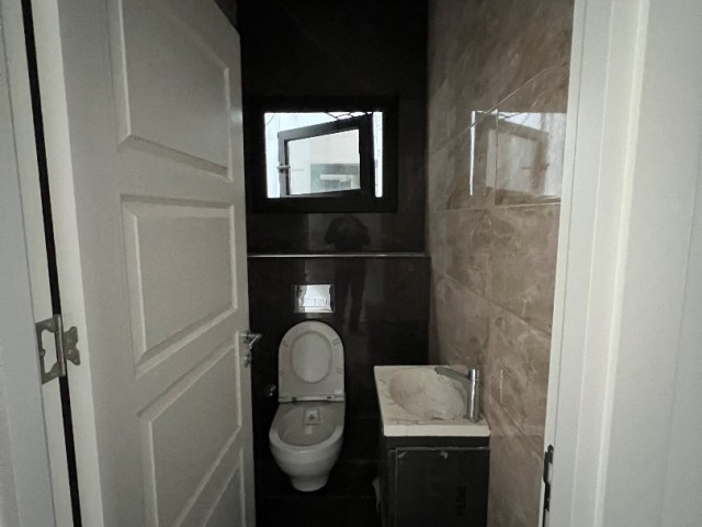 New flats with full sea and mountain views in Kyrenia (2+1) your title deed is ready