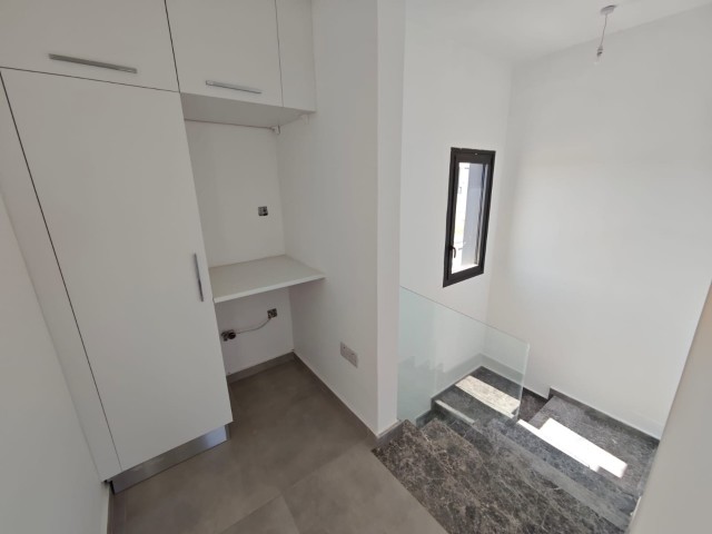 Yenibogazicinde yeni, hazir,guzel villa (3+1) 315 m2