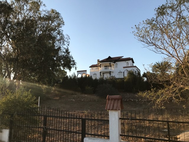 2 Hektar mit Blick auf die Berge und die Stadt auf dem Hügel der Liebhaber 860 m2 Einfamilienhaus ** 