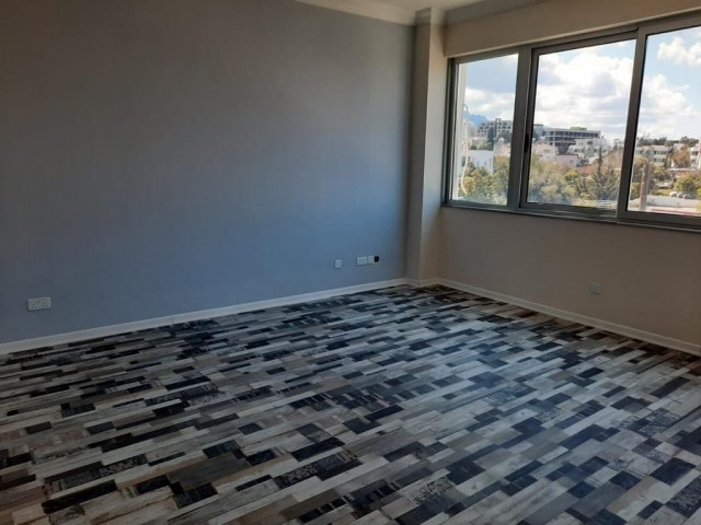 Karakum'da Ticari izinli 400 m2 iş yeri 1500 STG / 0548 823 96 10