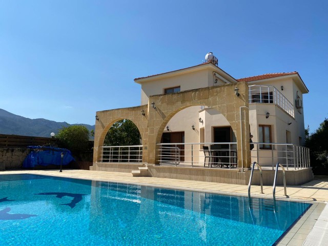 Villa To Rent in Çatalköy, Kyrenia