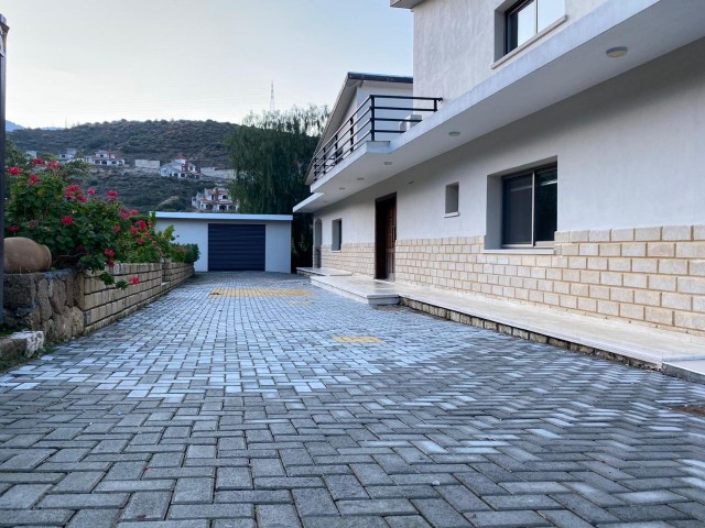 4+1 möblierte Villa mit Pool in Alsancak 250 STG pro Tag / 0548 823 96 10 ** 