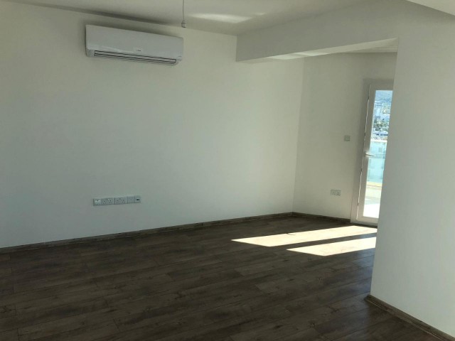 Karakum'da 2+1 luks eşyalı penthouse 1000 STG / 0548 823 96 10