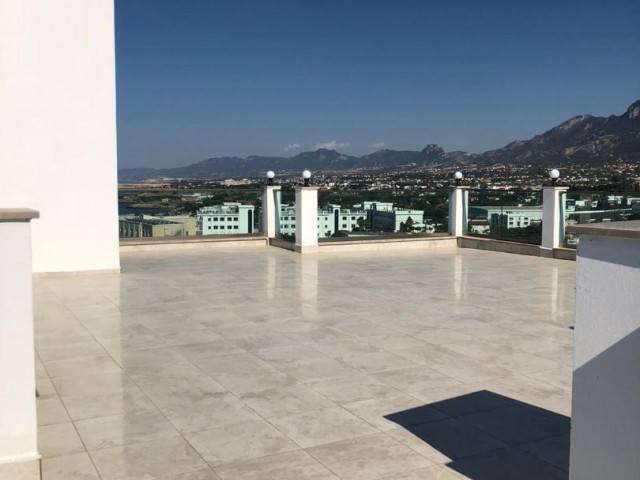 Karakum'da 2+1 luks eşyalı penthouse 1000 STG / 0548 823 96 10