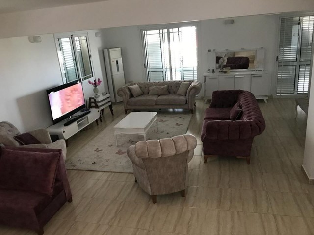 Zeytinlik'de 3+1 eşyalı villa 800 STG / 0548 823 96 10