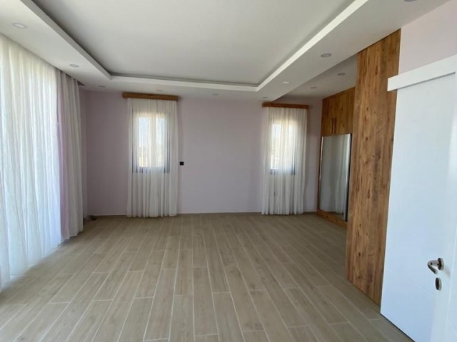 4+1 Villa Zu Vermieten In Kyrenia Chatalköy / Mit Pool ** 