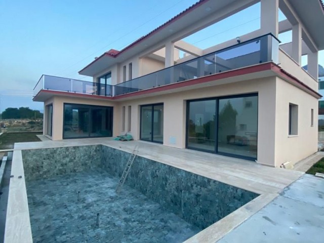 4+1 Villa Zu Vermieten In Kyrenia Chatalköy / Mit Pool ** 