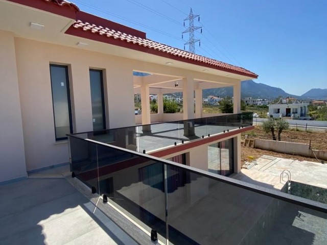 4+1 Villa Zu Vermieten In Kyrenia Chatalköy / Mit Pool ** 