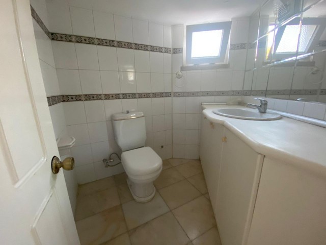 Kyrenia Karaoglanoglu 4 + 1 Villa for Rent ** 