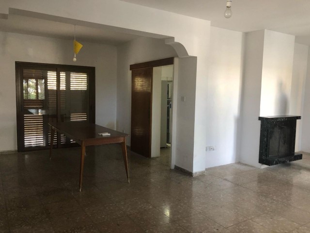 3 + 1 weiße Villa 800 STG / 0548 823 96 10 ** 