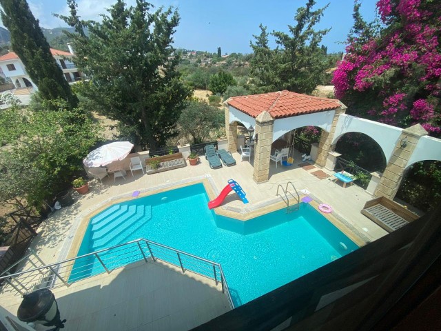 Bellapais Konaklarında 4+1 villa 2400 STG / 0548 823 96 10