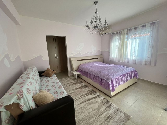 Kyrenia Karsiyaka 3+1 Villa zu vermieten / mit privatem Pool