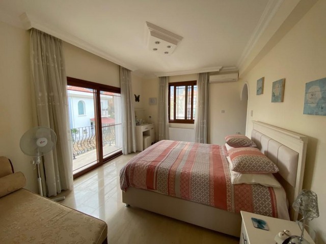 Girne Bellapais 3+1 Villa For Rent / ESK ist zu Fuß erreichbar