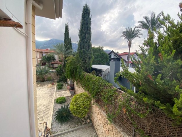 Girne Bellapais 3+1 Villa For Rent / ESK ist zu Fuß erreichbar