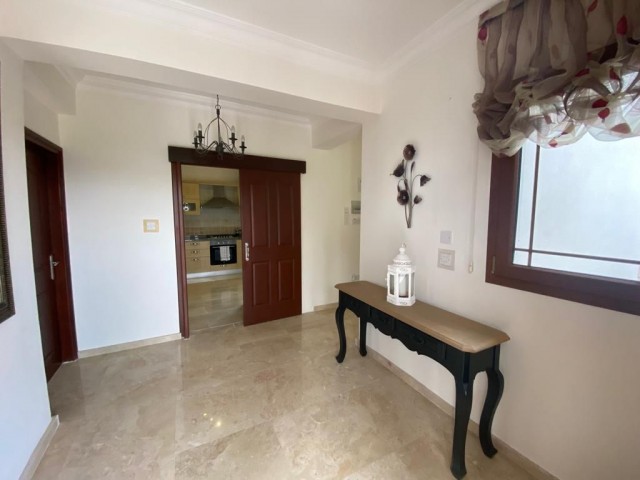 Girne Bellapais 3+1 Villa For Rent / ESK ist zu Fuß erreichbar