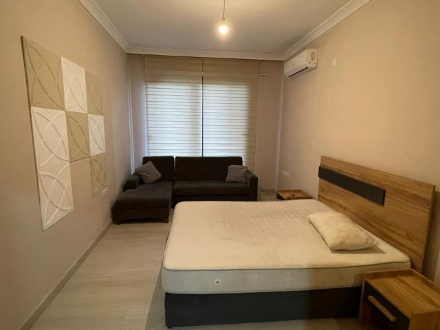 Flat To Rent in Girne Merkez, Kyrenia