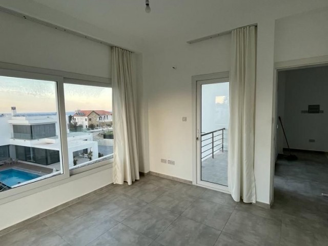 Girne Bellapais  Satılık 5+1 Villa