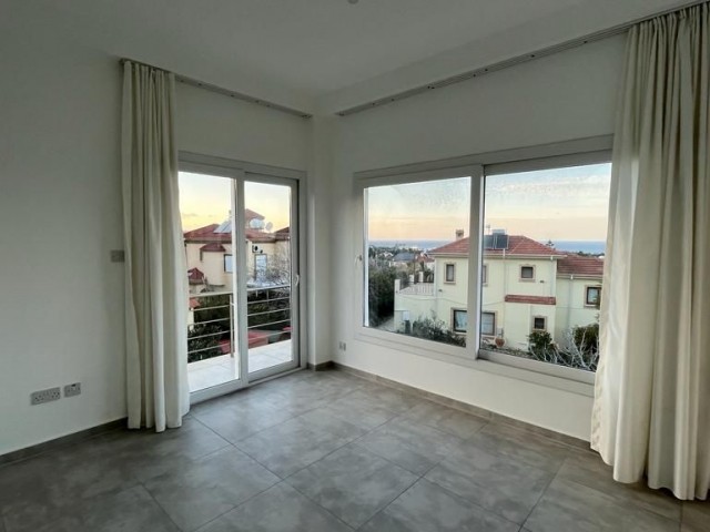 Girne Bellapais  Satılık 5+1 Villa