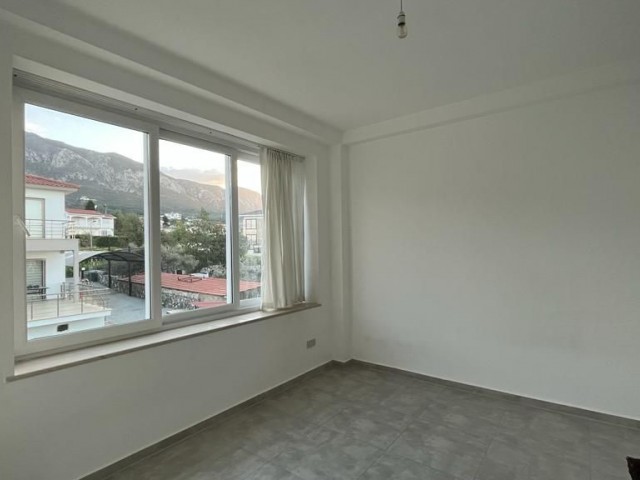 Girne Bellapais  Satılık 5+1 Villa