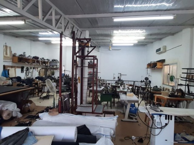 اتاق صنعتگران صنعتگران فروشگاه برای فروش 1. 200 متر2 از مغازه های صحنه ای ** 