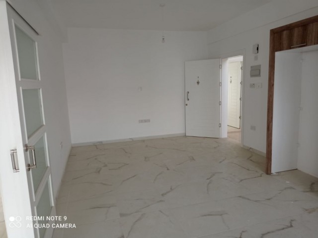 WIDE AND SPACIOUS (2+1) 90M2 PERFECT FLATS MADE WITH PERFECT 1st CLASS LABOR AND MATERIALS IN CENTRAL LOCATION IN GÖNYELİ ** 