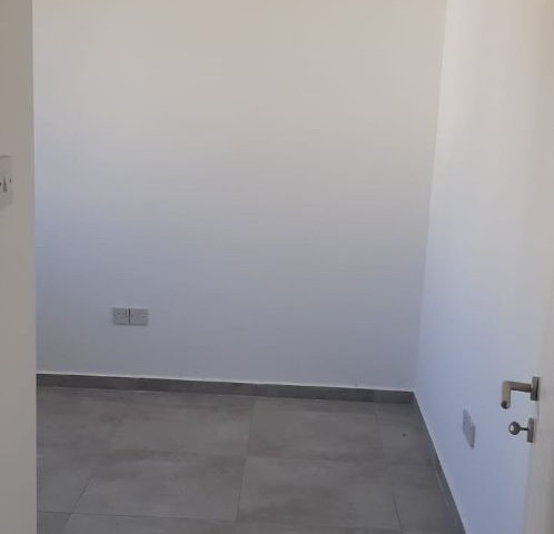 Newly finished 2+1 unfurnished flat for rent in central location in Gonyeli ** 