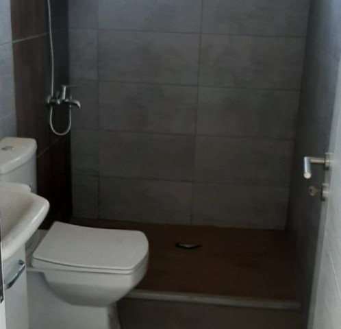 Newly finished 2+1 unfurnished flat for rent in central location in Gonyeli ** 