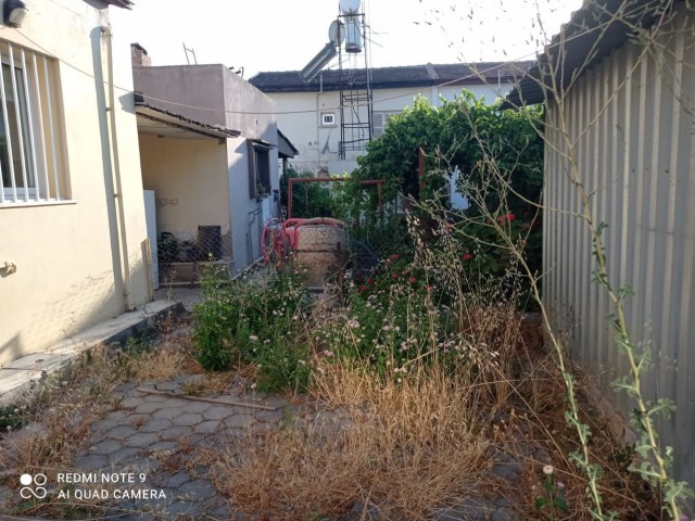 IN AUSGEZEICHNETER LAGE IN TASCHKEI (3+1) 140M2 FREISTEHENDES DUPLEX MIT GARTEN UND HAUSWIRTSCHAFTSRAUM VORNE UND HINTEN ** 