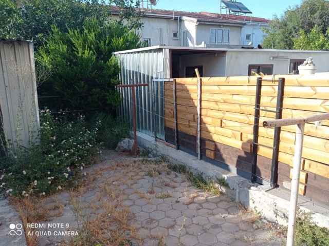 IN AUSGEZEICHNETER LAGE IN TASCHKEI (3+1) 140M2 FREISTEHENDES DUPLEX MIT GARTEN UND HAUSWIRTSCHAFTSRAUM VORNE UND HINTEN ** 